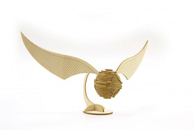 Bild på IncrediBuilds Harry Potter Golden Snitch 3D-modell och faktabok